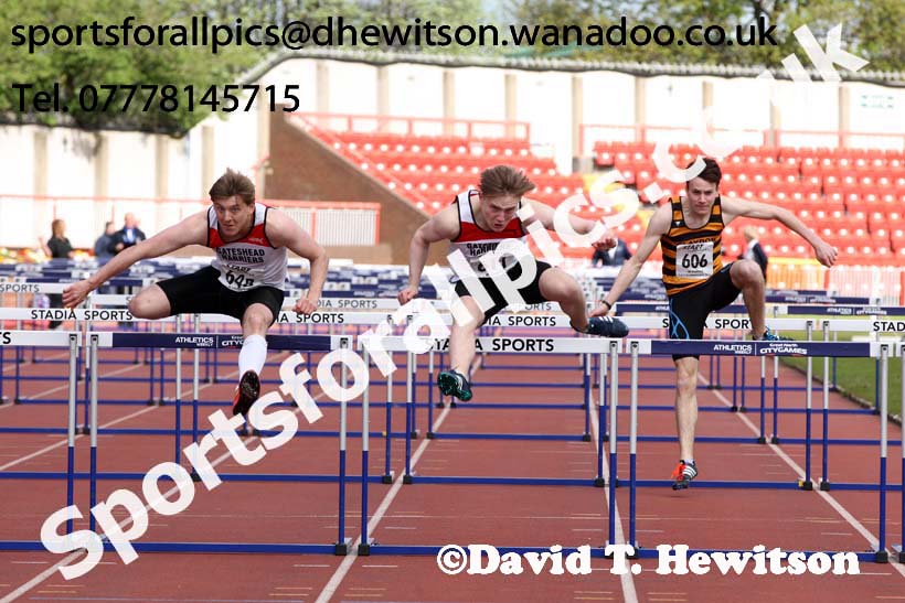Mens under-20s hurdles, North Eastern Track and Field Champs, Gateshead Stadium. Photo: David T. Hewitson/Sports for All Pics